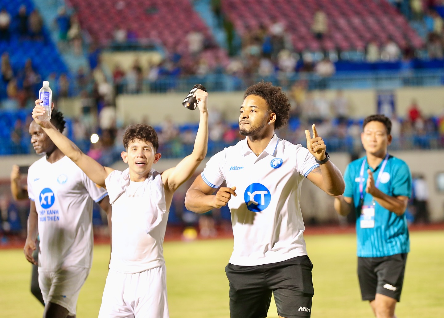 Chiến thắng 2-0 Trước Quảng Nam